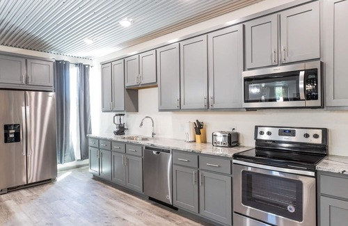 Walsenburg Apartamento | Loft # 1 Privado Dormitorio Queen, 1 baño en suite.