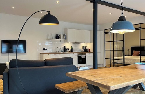 Friedrichstadt Apartamento | Loft 1 with large terrace and beach chair
