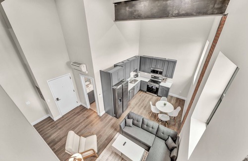 Cleveland Apartamento | Loft+2Bd+65"TV+8 Min from DT CLE