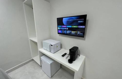 Muquicaba Apartamento | Loft 305B com Ar Condicionado no Bairro Muquiçaba, bem localizado para negócios e fácil acesso para todas as praias e montanhas da cidade - COM vaga de garagem