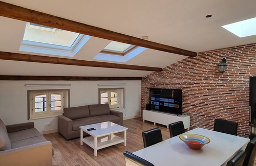 Toulon Apartamento | Loft 80m² in the middle of the old town