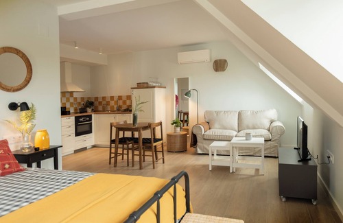 Barrio de la Vega Apartamento | Apartamento tipo loft con balcón en el Barrio de Monachil