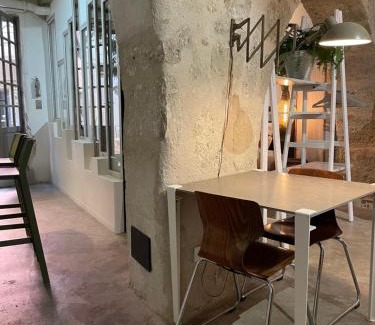 Beziers City Centre Apartamento | Loft Atypique - Climatisé - Hyper centre - Calme - Petite terrasse