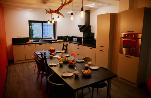 Villalbe Casa | Loft Chocolatine Piscine et Trampoline, Hameau de Carcassonne