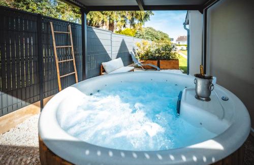 Druye Casa | Loft cosy avec SPA privatif &jardin, idéal pour découvrir les châteaux de la Loire