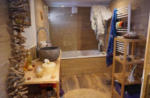 Les Lilas Apartamento | Loft cosy et lumineux à Paris,Les Lilas dans un quartier convivial proche du métro 11 "Mairie des Lilas" et du tram T3b "porte des Lilas"