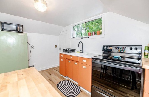 Southern Pines Casa | Loft Cottage on Ridge ? Short & Extended Stays?