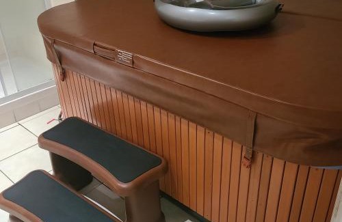 Saint-Marc Apartamento | Loft de 130 m2 avec spa et billard au cœur de BREST