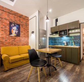 Verkhnie Misto Apartamento | Loft Design Apartments on Desyatynnyi Ln, 7