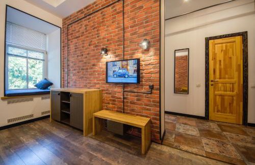 Verkhnie Misto Apartamento | Loft Design Apartments on Desyatynnyi Ln, 7