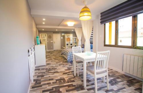 Cimadevilla Apartamento | Loft en Gijón - Cimavilla con vistas al cerro