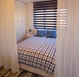 Cimadevilla Apartamento | Loft en Gijón - Cimavilla con vistas al cerro