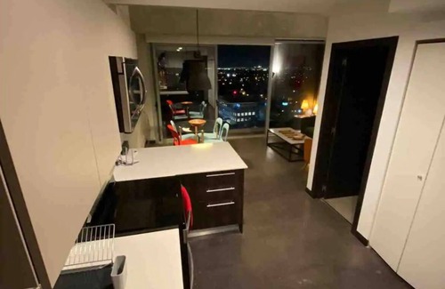 Rohrmoser Apartamento | Loft en Sjo,1 Habitación, Wifi Rápido, Cerca del Aeropuerto