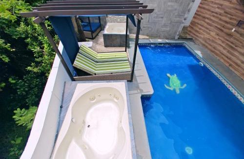 Jimenez Apartamento | Loft Estilo & Diseño, disfruta de alberca climatizada, 2 jacuzzis para tu uso personal y exclusivo con agua caliente y sistema de hidromasaje tipo Spa, terraza privada y asador de carbon