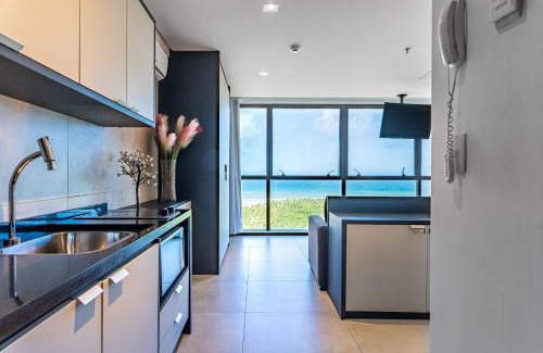 Barra de Jangada Apartamento | Beachfront Loft | River View | Pool & Sauna