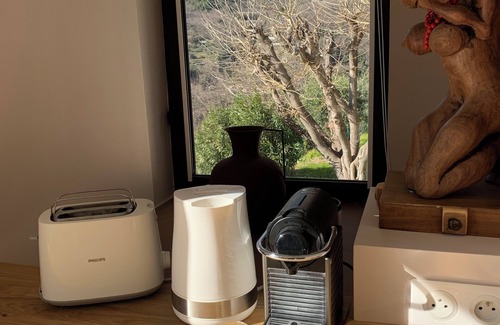 Saint-Jeannet Apartamento | loft in a provencal village with sauna spa fitness with view over the sea