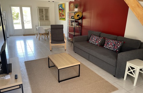 Carpentras Casa | Loft in renovated former artist's studio, with garden