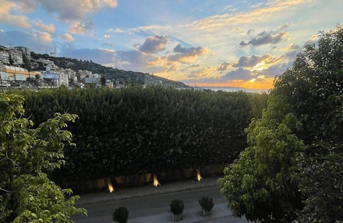 Zouk Mosbeh Chalet De Esquí | Loft in Siwar,2 min From Hotel Le Royal,incl Motor