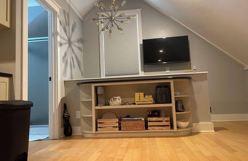 Mayhew Casa | Loft in the Trees, Resort style outdoor pool/hot tub, washer/dryer pet friendly