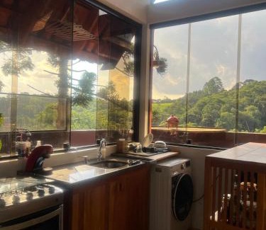 Sao Roque Chalet De Esquí | Loft in the Woods in São Roque!