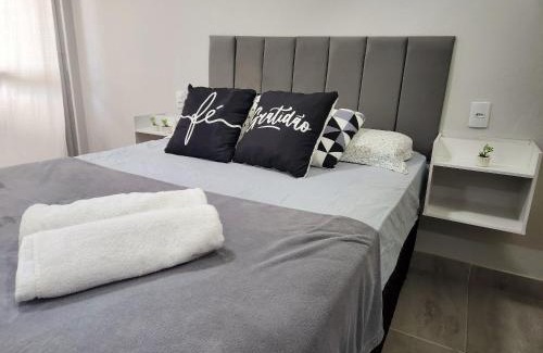 Castelo Branco Apartamento | Loft na av. Meia Praia, Itapema