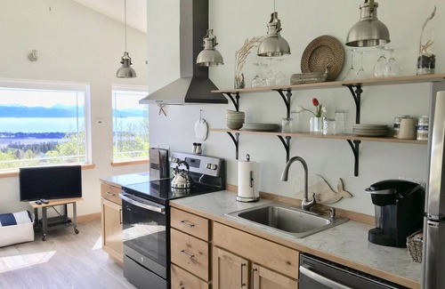 Homer Apartamento | Loft on the Hill - In-town, Luxury, BIG VIEW!