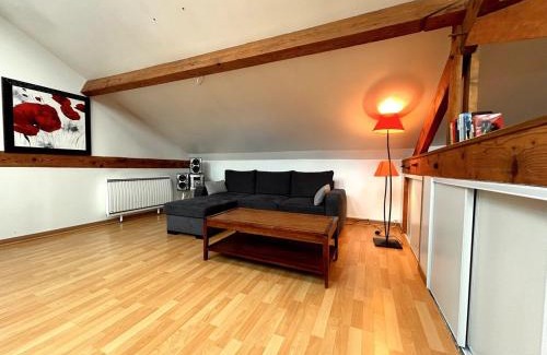 Moret-sur-Loing Apartamento | Loft & Parking privé