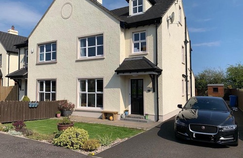 Ballycastle Casa | Loft Room @ Sean and Janes