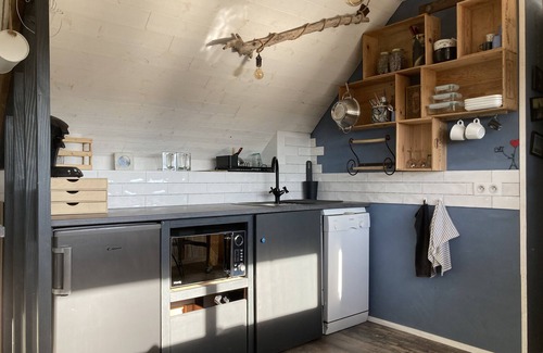 Saint-Cernin-de-Larche Apartamento | Loft south for 2 to 7 people, kitchenette. Access to the hostel's common areas.