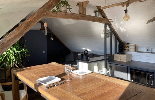 Saint-Cernin-de-Larche Apartamento | Loft south for 2 to 7 people, kitchenette. Access to the hostel's common areas.