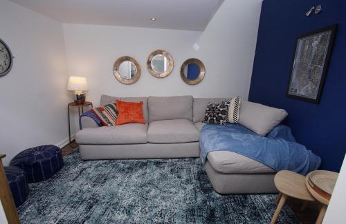 Offerton Apartamento | Loft Style Apartment for 4, 1 Broadhurst Court, close to town, station & hospital