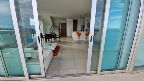 Nueva Gorgona Apartamento | Loft Style Beachfront Apartment
