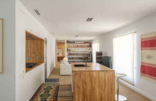 Los Angeles County Casa | Casa desértica estilo loft cerca de ranchos de películas