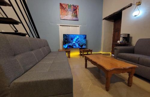 Barrio de Mexicanos Apartamento | Loft two blocks from the catedral