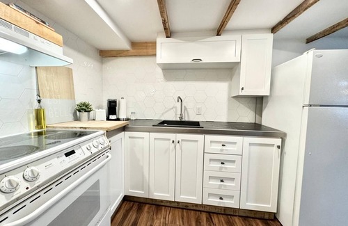 Boischatel Apartamento | Loft The Montcalm \ 2 min Falls \ Free Parking