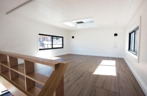 Lovedale Casa | Loft Tiny Home at Tatler Wines "Yaama"