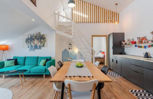 Rasnov Apartamento | Loft to Be You-your Mountain -View Sky Home - 2 bedrooms