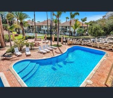 Mandurah Casa | Loft Villa Pool Spa & Beach Sleeps Six!