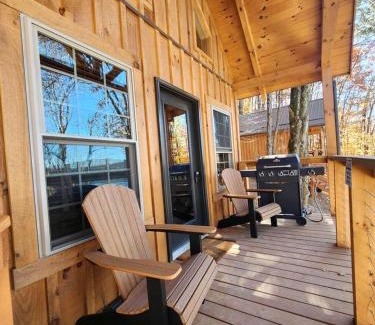 Scio Casa | Lofted Cabin Wonderful for Outdoor Adventures in Ohio