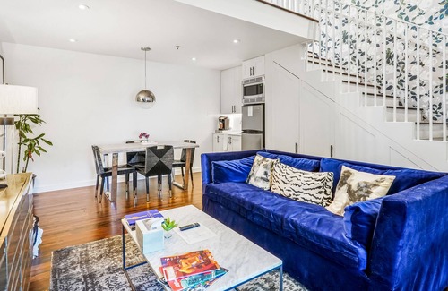 Irish Channel Apartamento | Lofted Downtown Gem W/ Shared hot tub, Steam Rooms, Sun Deck, & Tea Garden!