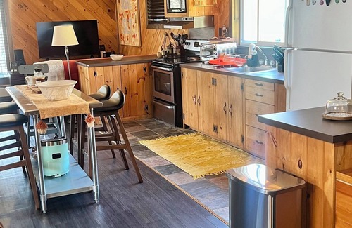 Roscoe Chalet De Esquí | Lofted farmhouse in charming Roscoe on the Beaverkill river