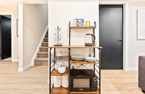 Northglenn Apartamento | Loftium | Convenient & Stylish 2BR Guest Suite!