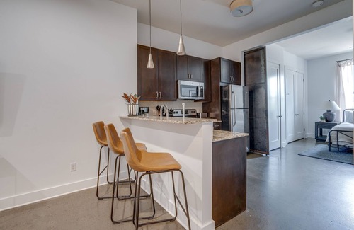 Midtown Casa | Lofts At 30th - Modern Life - Great Walking location!