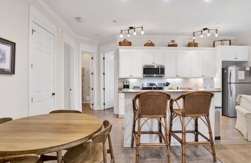 Fairhope Condominio | Lofts On Bancroft Suite B4, Condominio de lujo en el centro.