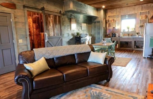 Walhalla Apartamento | LOFTS OVER MAIN~ Chattooga Studio