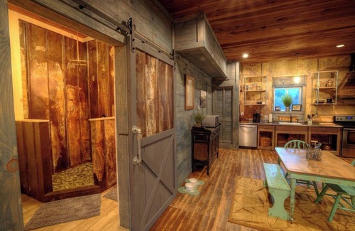 Walhalla Apartamento | LOFTS OVER MAIN~ Chattooga Studio