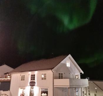 Skjervoy Apartamento | Loftsleilighet midt i sentrum