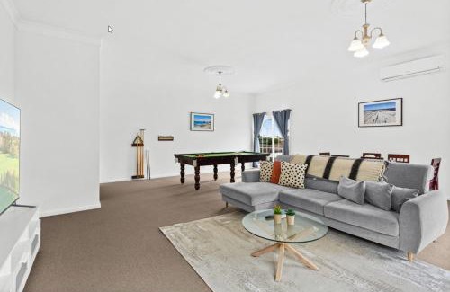 Barrack Heights Casa | Loftus Spacious Getaway