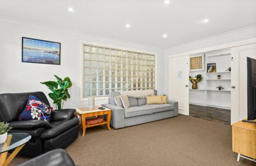 Barrack Heights Casa | Loftus Spacious Getaway