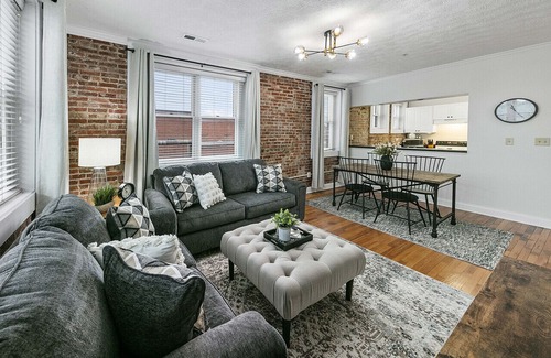 Maryville Apartamento | Lofty Expectations - Gorgeous Studio Loft Downtown